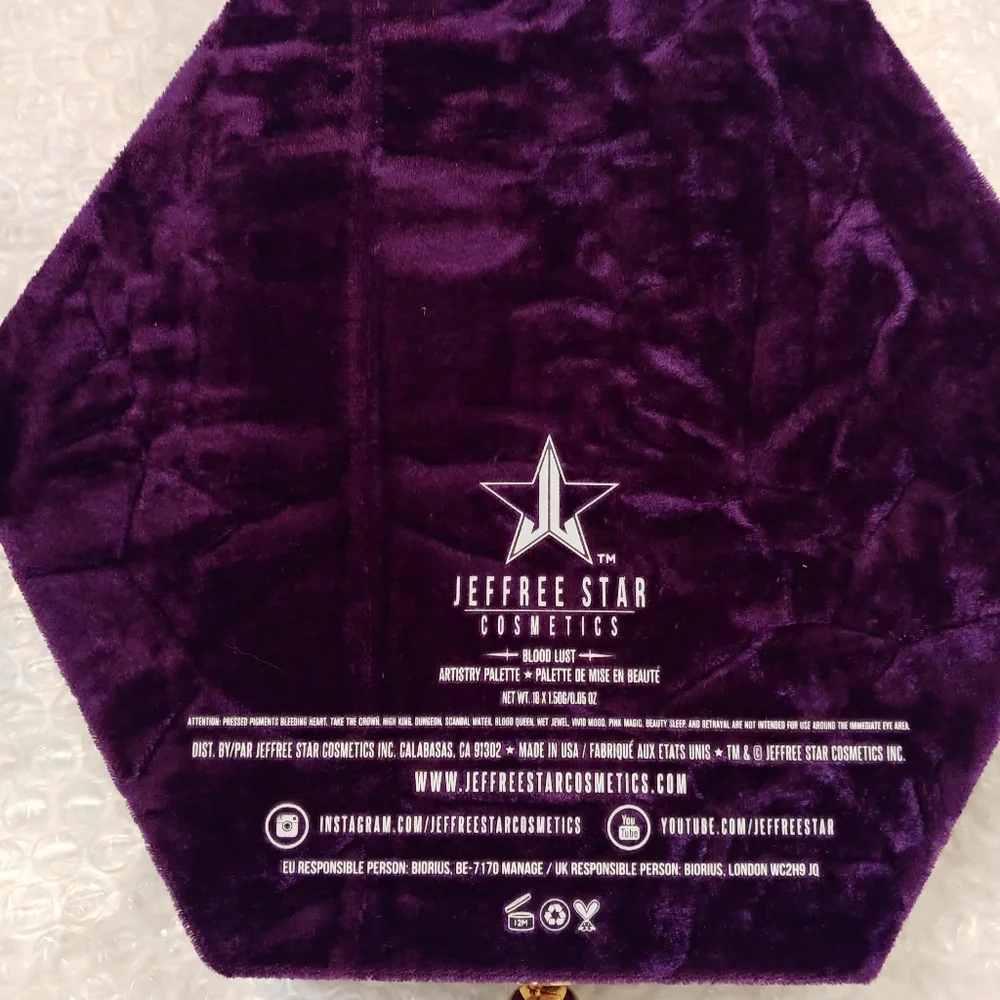 💜FIRM! NWT JEFFREE STAR BLOOD LUST EYESHADOW PALETTE (LAST ONE AVAILABLE)